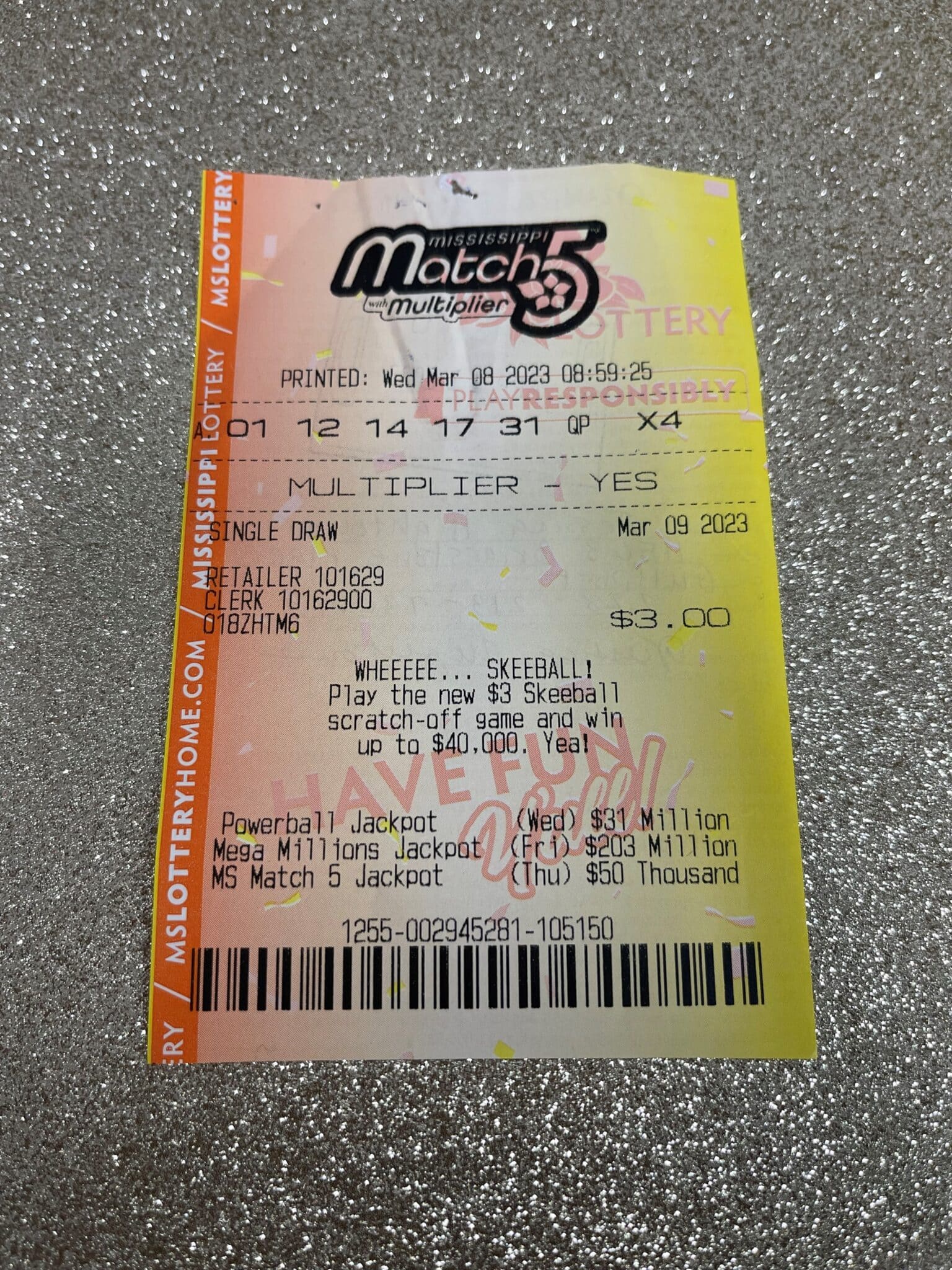 Gulfport Woman Wins 800 Mississippi Lottery